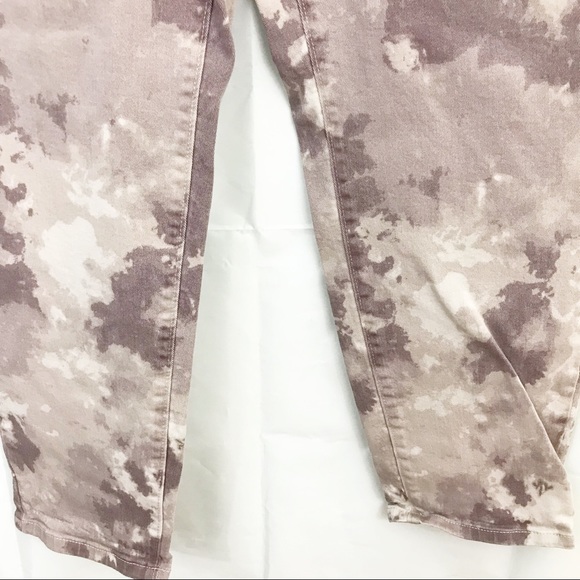 LOGO by Lori Goldstein Twill Printed Ankle Pants - Picture 4 of 7